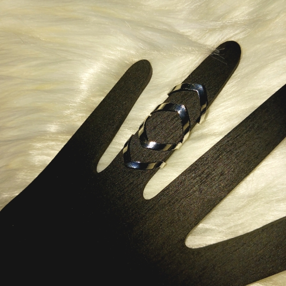 Hand Jewelry Display - Picture 9 of 10